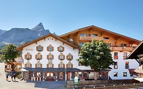 Der Gruene Baum Mountain Boutique Hotel