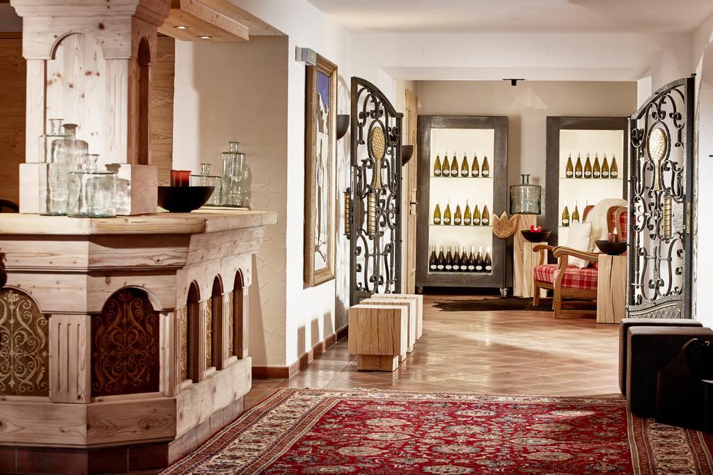 הרוואלד Der Gruene Baum Mountain Boutique Hotel מראה חיצוני תמונה