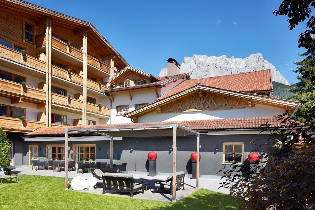 הרוואלד Der Gruene Baum Mountain Boutique Hotel מראה חיצוני תמונה